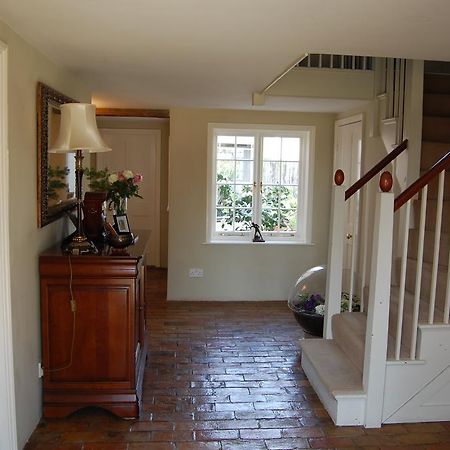 Pickwick House Bed and Breakfast Stoke by Clare Esterno foto
