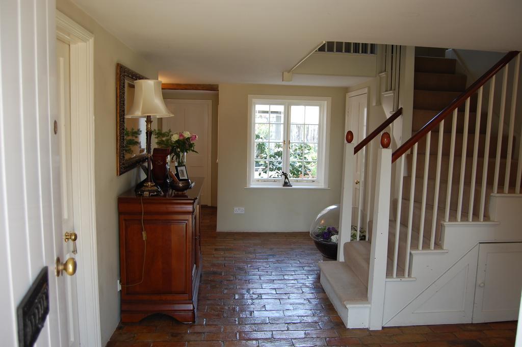 Pickwick House Bed and Breakfast Stoke by Clare Esterno foto